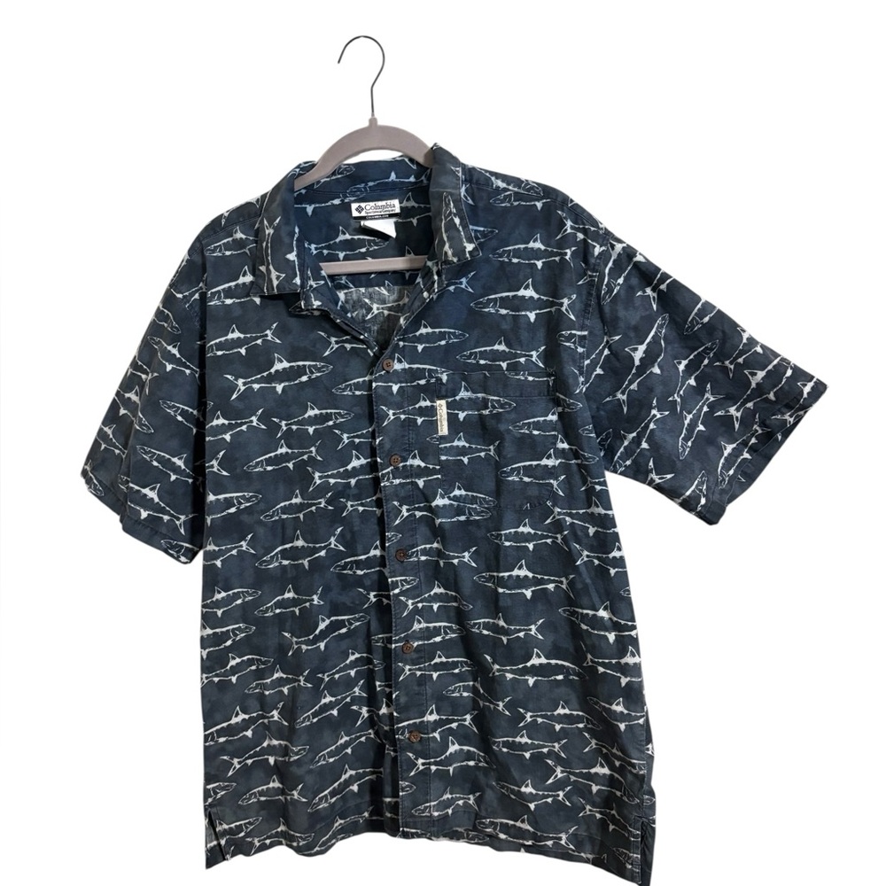 Columbia Blue Fish Print Button Up Shirt Men's‎ Medium
